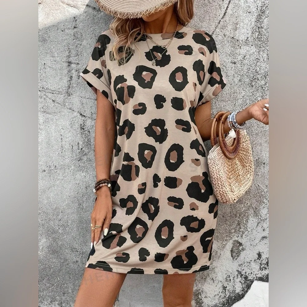 Leopard Short Sleeve Dress with Pockets - Picture 2 of 9